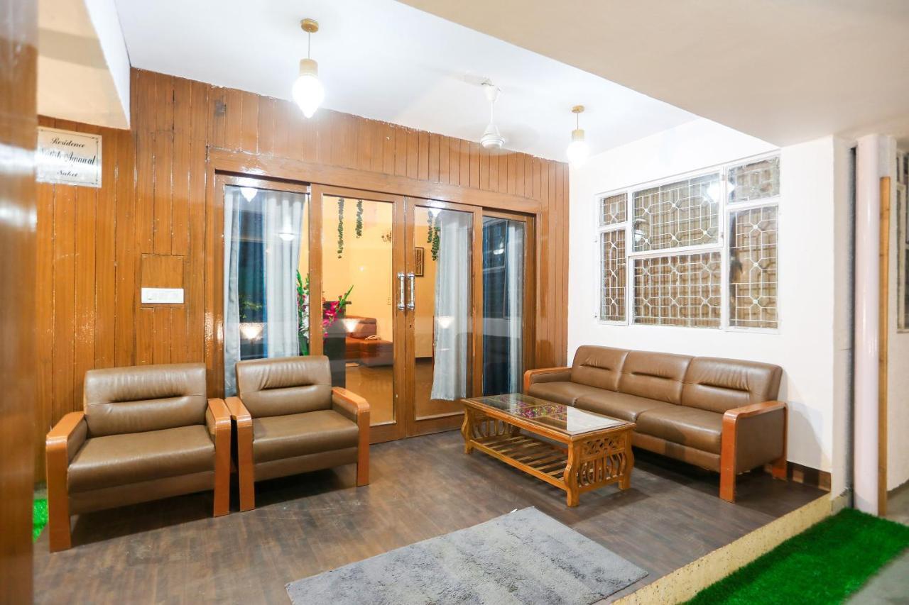 Oyo 62702 Golden Home Stay New Delhi Exterior photo